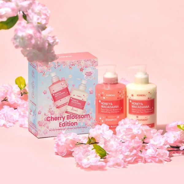 Kundal Gift Edition Cherry Blossom Set Набір засобів по догляду за волоссям, 500мл+500мл 2607 фото