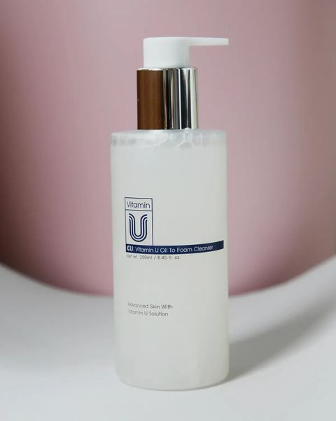 CUSKIN Vitamin U Oil To Foam Cleanser Очищувальна гідрофільна олія-пінка, 250мл 2220 фото