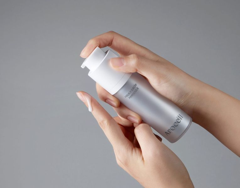 Arocell Milky Drop Ampoule Освітлювальна сироватка з транексамовою кислотою, глутатіоном та мелатоніном, 30мл 1686 фото