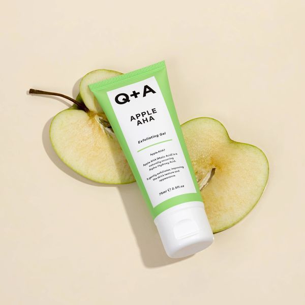 Q+A Apple AHA Exfoliating Gel Відлущуючий гель для обличчя з кислотами, 75мл 583 фото