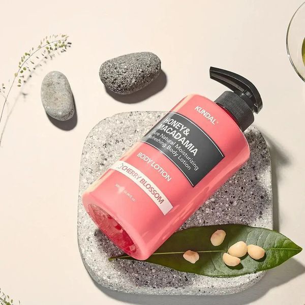 Kundal Honey & Macadamia Body Lotion Cherry Blossom Лосьйон для тіла "Вишневий Цвіт", 500мл 2627 фото